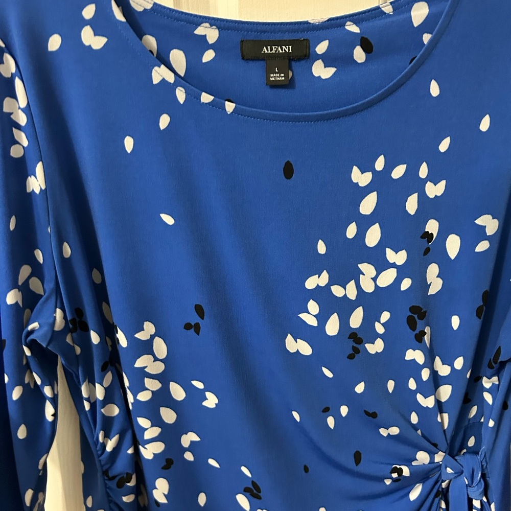 Alfani Women's Cobalt Blue Patterned Blouse - Picture 9 of 9